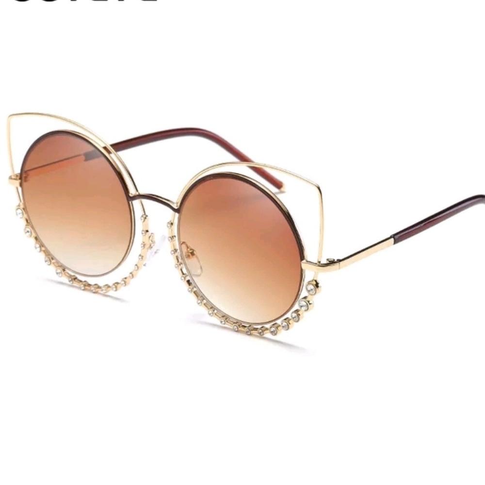 New 🎅 Luxury Rhinestone Cateye Sunglasses - Picture 3 of 8